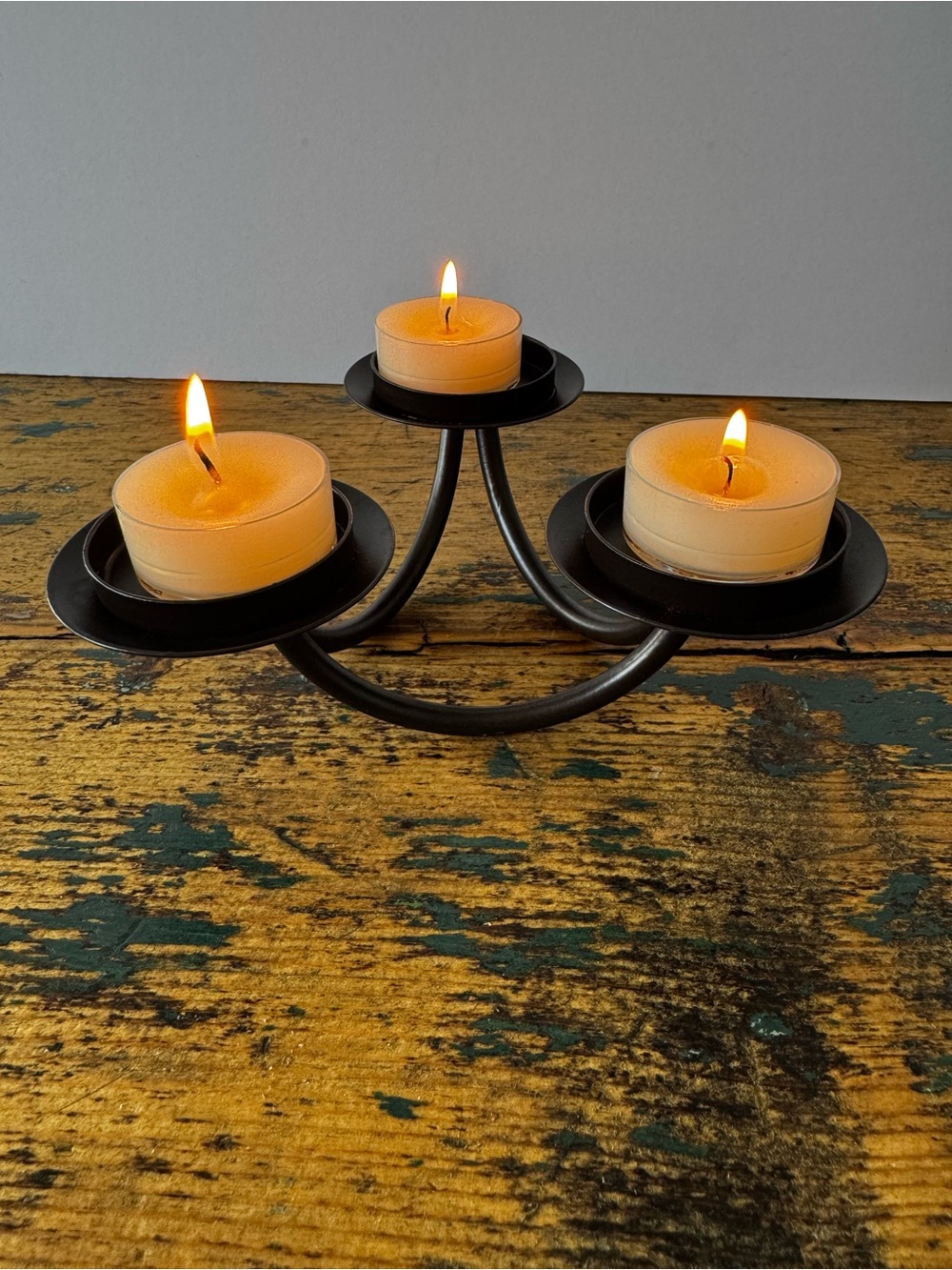 Black Metal 3-Arm Tealight Candle Holder